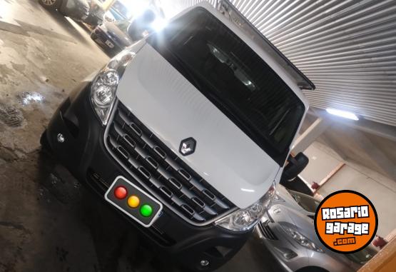 Utilitarios - Renault Master 2022 Diesel 12500Km - En Venta