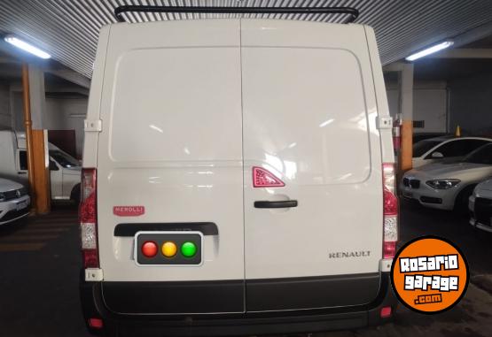 Utilitarios - Renault Master 2022 Diesel 12500Km - En Venta