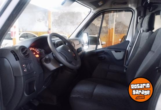 Utilitarios - Renault Master 2022 Diesel 12500Km - En Venta