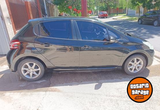 Autos - Peugeot 208 2013 Nafta 116000Km - En Venta