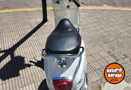 Motos - Piaggio Vespa vxl 150 2017 Nafta 15000Km - En Venta