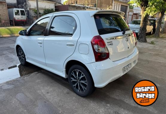 Autos - Toyota ETIOS 1.5 XLS 2019 Nafta  - En Venta