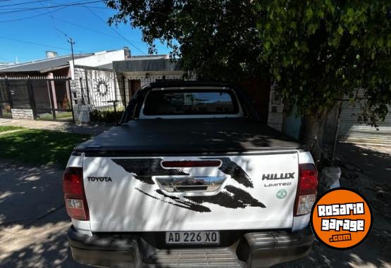 Camionetas - Toyota Hilux 2018 Diesel 140000Km - En Venta