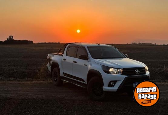 Camionetas - Toyota Hilux 2018 Diesel 140000Km - En Venta