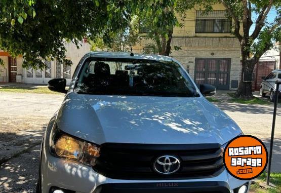 Camionetas - Toyota Hilux 2018 Diesel 140000Km - En Venta