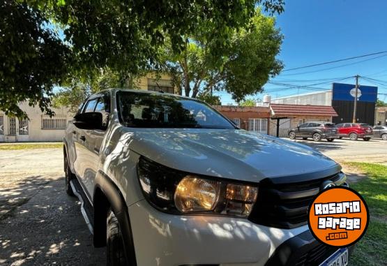 Camionetas - Toyota Hilux 2018 Diesel 140000Km - En Venta