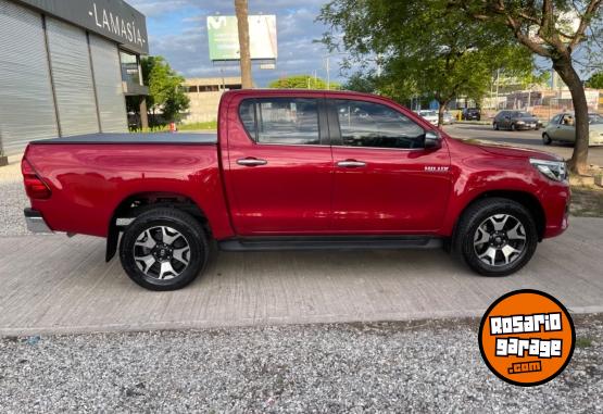 Camionetas - Toyota Hilux SRX 2019 Diesel 149000Km - En Venta