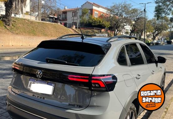 Autos - Volkswagen Nivus 2020 Nafta 85000Km - En Venta