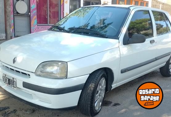 Autos - Renault Clio 2000 Diesel 217000Km - En Venta