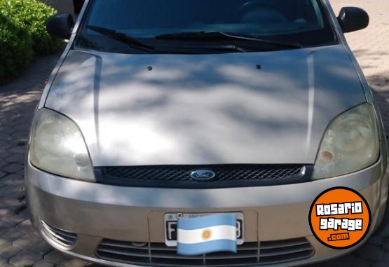 Autos - Ford Fiesta 2005 Nafta 236000Km - En Venta