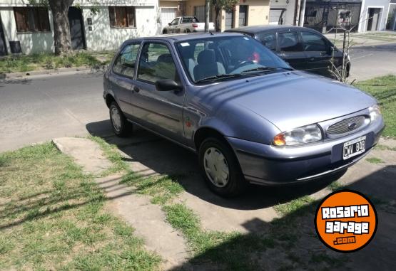 Autos - Ford FIESTA LX 1999 Nafta 142000Km - En Venta