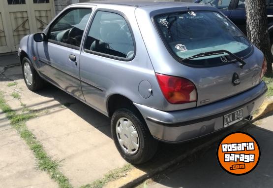 Autos - Ford FIESTA LX 1999 Nafta 142000Km - En Venta