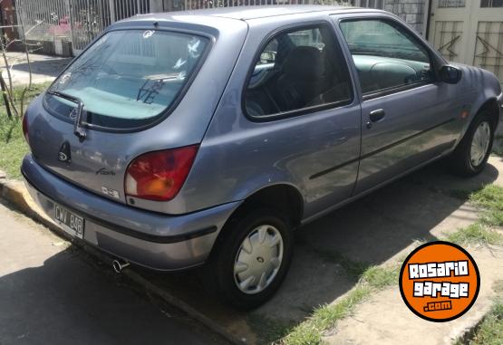 Autos - Ford FIESTA LX 1999 Nafta 142000Km - En Venta