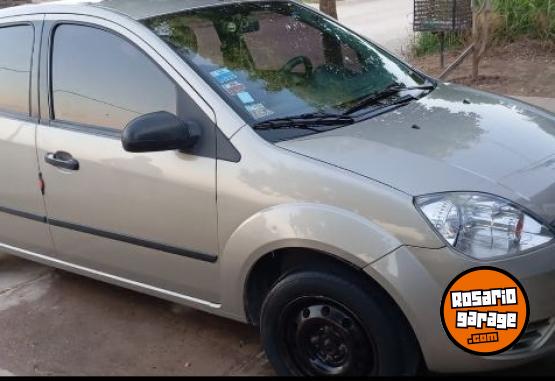 Autos - Ford Fiesta Max 2005 Nafta 136000Km - En Venta