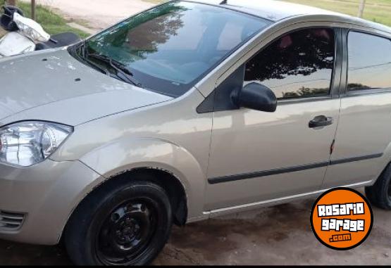 Autos - Ford Fiesta Max 2005 Nafta 136000Km - En Venta