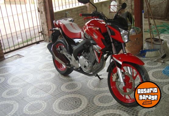 Motos - Honda TWISTER CB250F 2022 Nafta 9740Km - En Venta