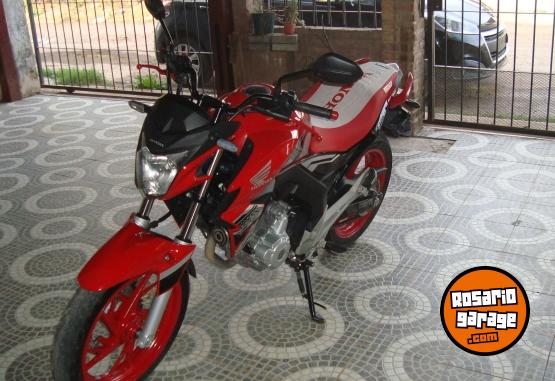 Motos - Honda TWISTER CB250F 2022 Nafta 9740Km - En Venta