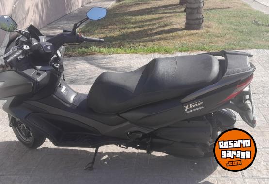 Motos - Kymco Xtown 250 2019 Nafta 17500Km - En Venta