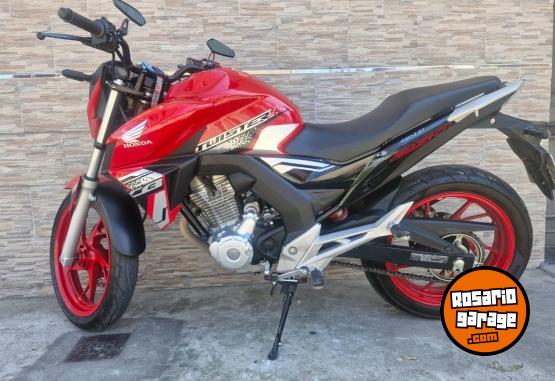 Motos - Honda Cb twister 2022 Nafta 8404Km - En Venta