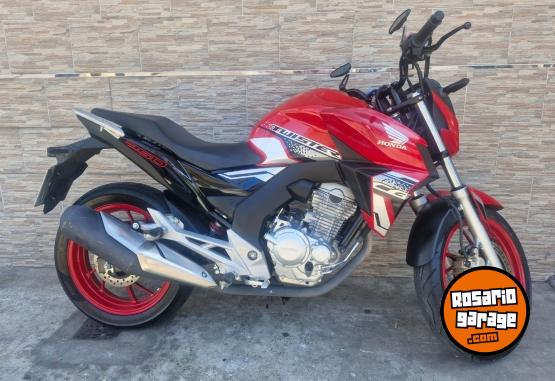 Motos - Honda Cb twister 2022 Nafta 8404Km - En Venta