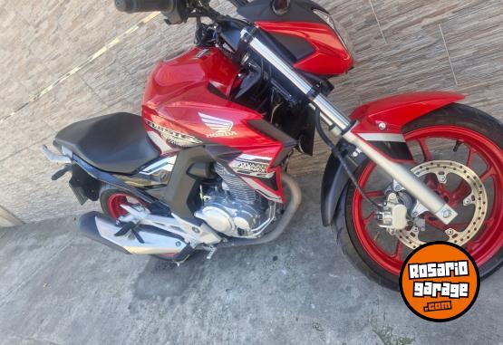 Motos - Honda Cb twister 2022 Nafta 8404Km - En Venta