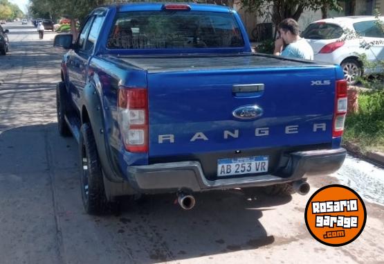 Camionetas - Ford Ranger 3.2 doble cabina 6 2017 Diesel 200000Km - En Venta