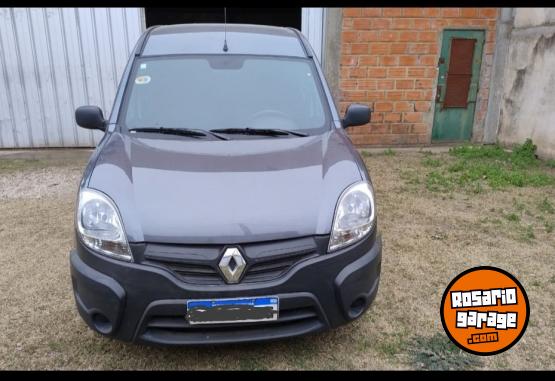 Utilitarios - Renault Kangoo 2016 GNC 120000Km - En Venta