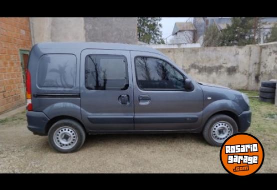 Utilitarios - Renault Kangoo 2016 GNC 120000Km - En Venta