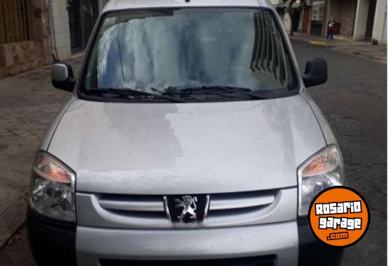 Utilitarios - Peugeot Partnet 2015 Nafta 130000Km - En Venta