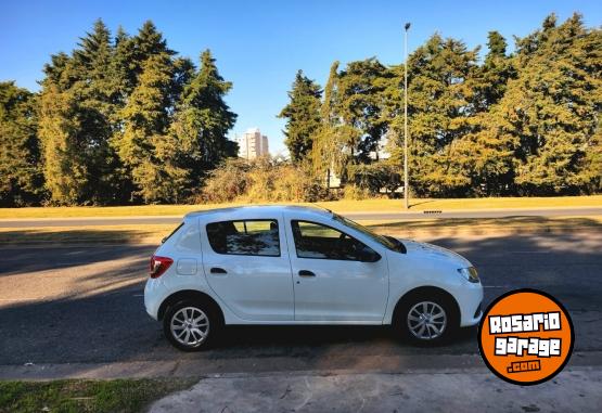 Autos - Renault Sandero 2017 Nafta 80000Km - En Venta