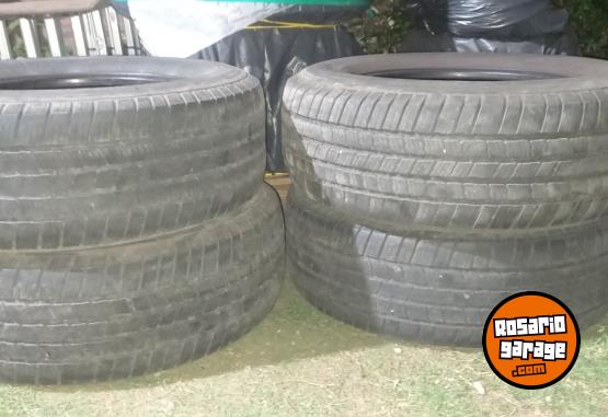 Accesorios para Autos - 4 cubiertas michelin 265 65 R17 - En Venta