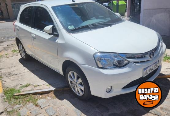 Autos - Toyota Etios 2016 Nafta 50000Km - En Venta