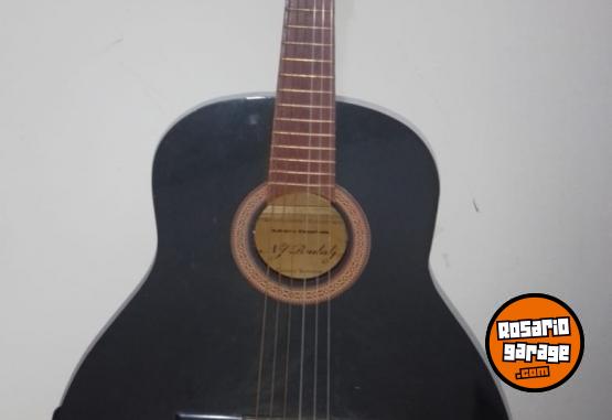 Instrumentos Musicales - Guitarra Espaola Criolla marca NJ RADALJ Negra Con Funda Negra - En Venta