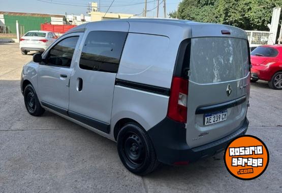 Utilitarios - Renault Kangoo mixto 2020 GNC 98000Km - En Venta