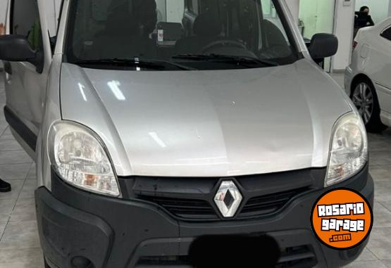 Utilitarios - Renault 2015 2015 Nafta 135000Km - En Venta