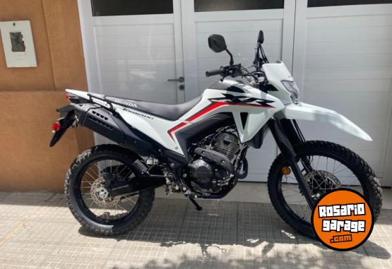 Motos - Honda XR 300 TORNADO 2024 Nafta 0Km - En Venta