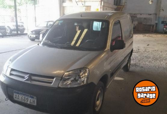 Utilitarios - Citroen Berlingo 2016 Nafta 96000Km - En Venta