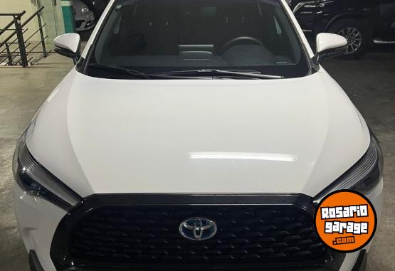 Camionetas - Toyota Corolla cross 2021 Electrico / Hibrido 64000Km - En Venta