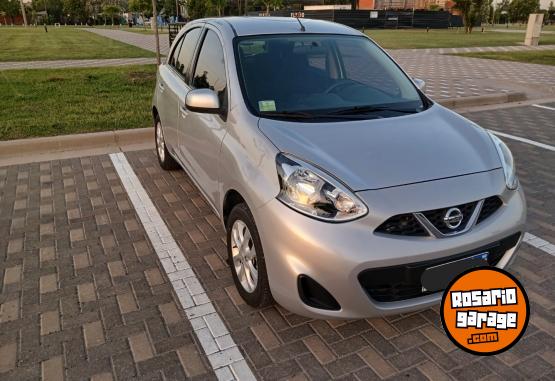 Autos - Nissan March 2017 Nafta 61000Km - En Venta