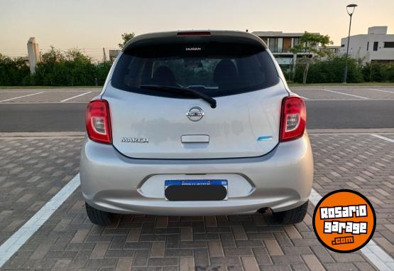 Autos - Nissan March 2017 Nafta 61000Km - En Venta