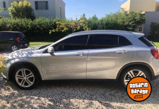 Autos - Mercedes Benz Gla 200 2017 Nafta 125000Km - En Venta