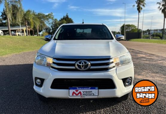 Camionetas - Toyota HILUX 2.8 4X4 SRV AT 2017 Diesel 185000Km - En Venta