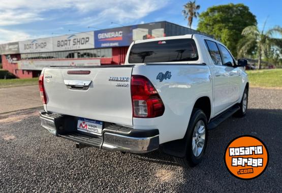 Camionetas - Toyota HILUX 2.8 4X4 SRV AT 2017 Diesel 185000Km - En Venta