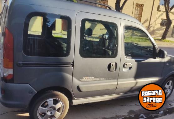 Utilitarios - Renault Kangoo 2017 Nafta 106000Km - En Venta