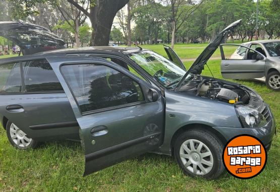 Autos - Renault Clio 2 authentique 2011 Nafta 126000Km - En Venta