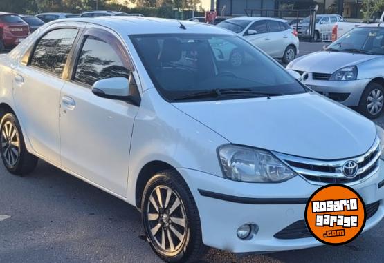 Autos - Toyota Etios 2016 Nafta 132000Km - En Venta