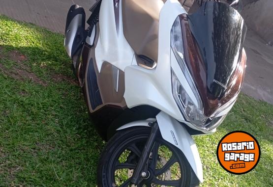 Motos - Honda Pcx Dlx 150 2021 Nafta 10000Km - En Venta