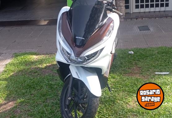 Motos - Honda Pcx Dlx 150 2021 Nafta 10000Km - En Venta