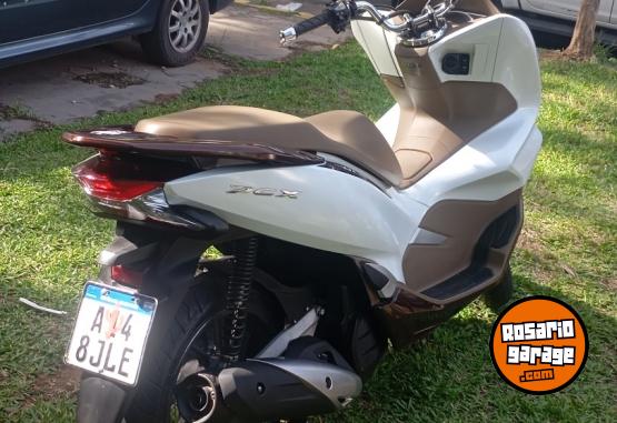 Motos - Honda Pcx Dlx 150 2021 Nafta 10000Km - En Venta