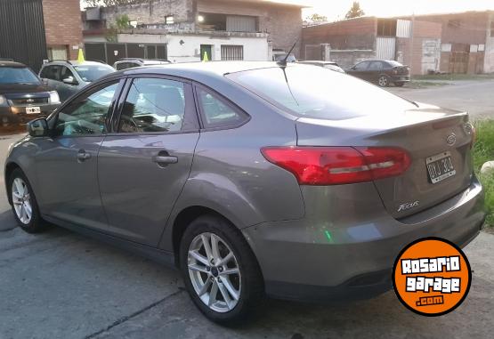 Autos - Ford Focus 2.0 SE 2015 Nafta 127000Km - En Venta